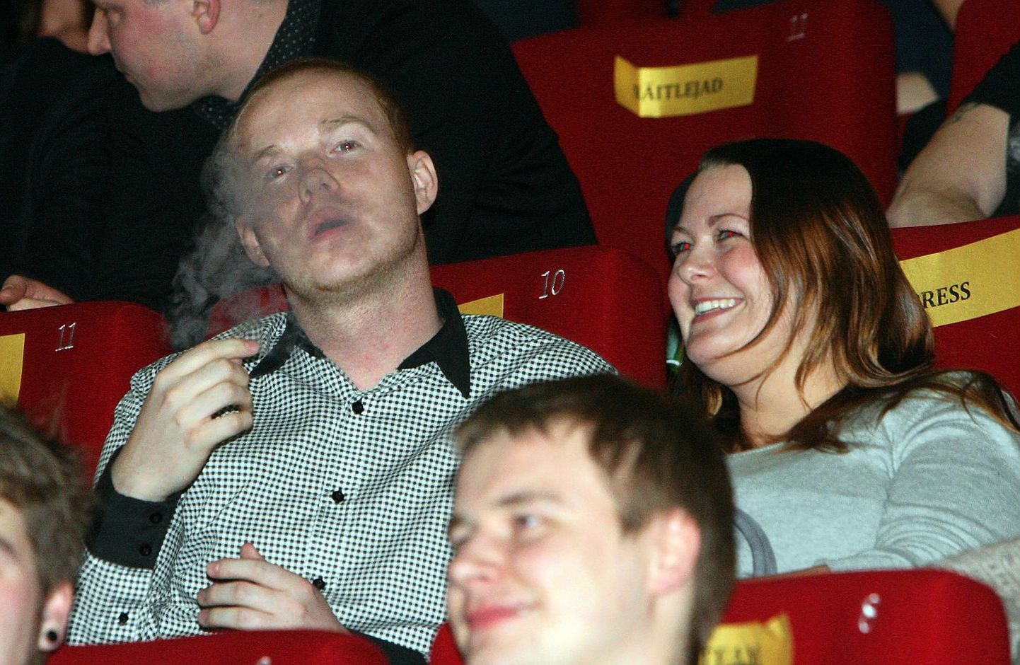 "Vasaku jala reede" esilinastus Solarises 15. veebruaril
Tipp ja Täpp tõmbasid kinos e-sigaretti