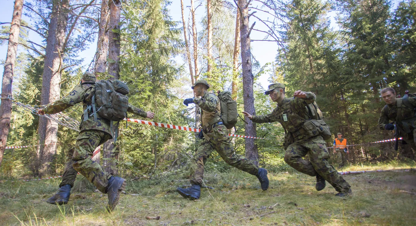 Möödunud aastal admiral Pitka luurevõistlusel 4. koha saanud Pärnumaa maleva III võistkond.