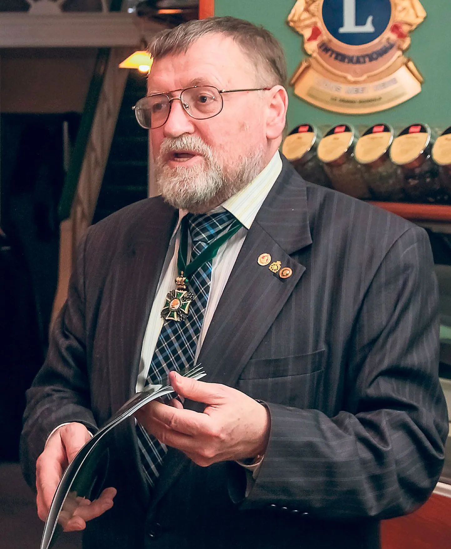 Professor Valentin Skurlov avas Fabergéle mälestustahvli, tutvustas kuulsast juveliiridünastiast kirjutatud raamatuid ning pidas raekojas avaliku loengu.