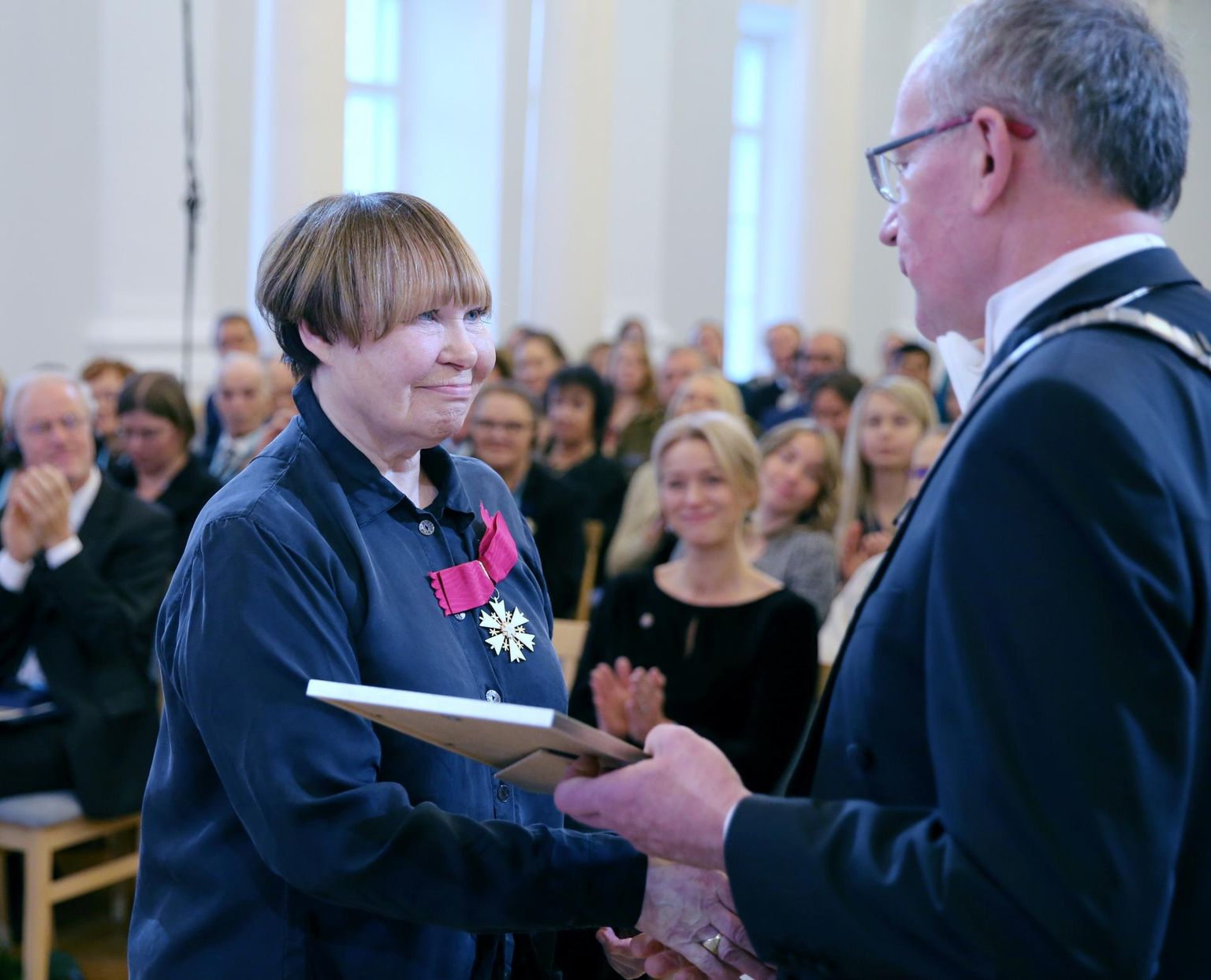 Viivi Luik on 19. Rahvusmõtte auhinna laureaat.
 