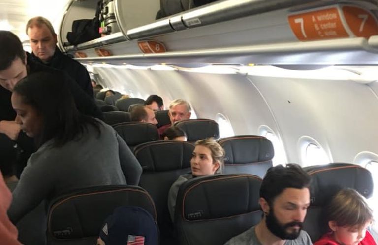 Pealtnägija tehtud foto Ivanka Trumpist JetBlue lennuki pardal.