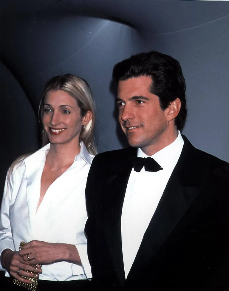 John Kennedy Jr ja Carolyn Bessette