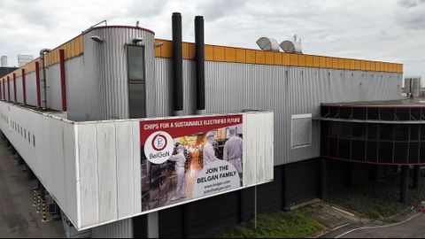 WSJ ⟩ Belgias arreteeriti arvatav hiinlasest kiibitehnoloogia varas. Kaasus kasvatas Euroopa pabinat Pekingi pärast