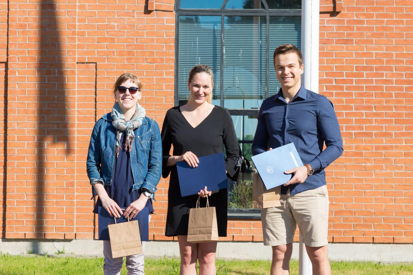 Perekond von Tschishevsky stipendiumi pälvisid tänavu Tartu ülikooli Pärnu kolledži tudengid Liina Pääbo, Triin Niinepuu ja Sten Suurmäe.