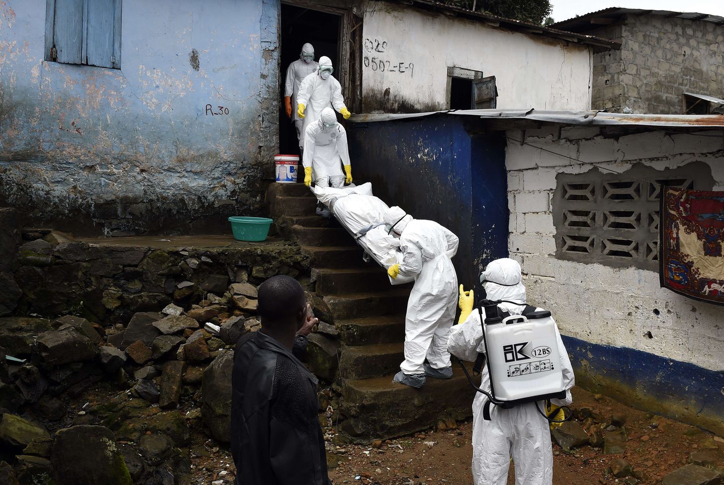 Aafrikas on Ebola võtnud epideemia mõõtmed.