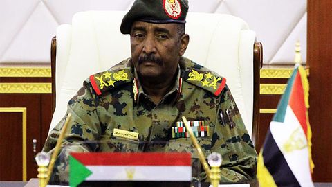 Sudaani sõjaväeline liider lubas võimu tsiviilvalitsusele üle anda