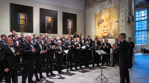 PILTUUDIS ⟩ Rahvusmeeskoori uhke kontsert Postimehe galeriis