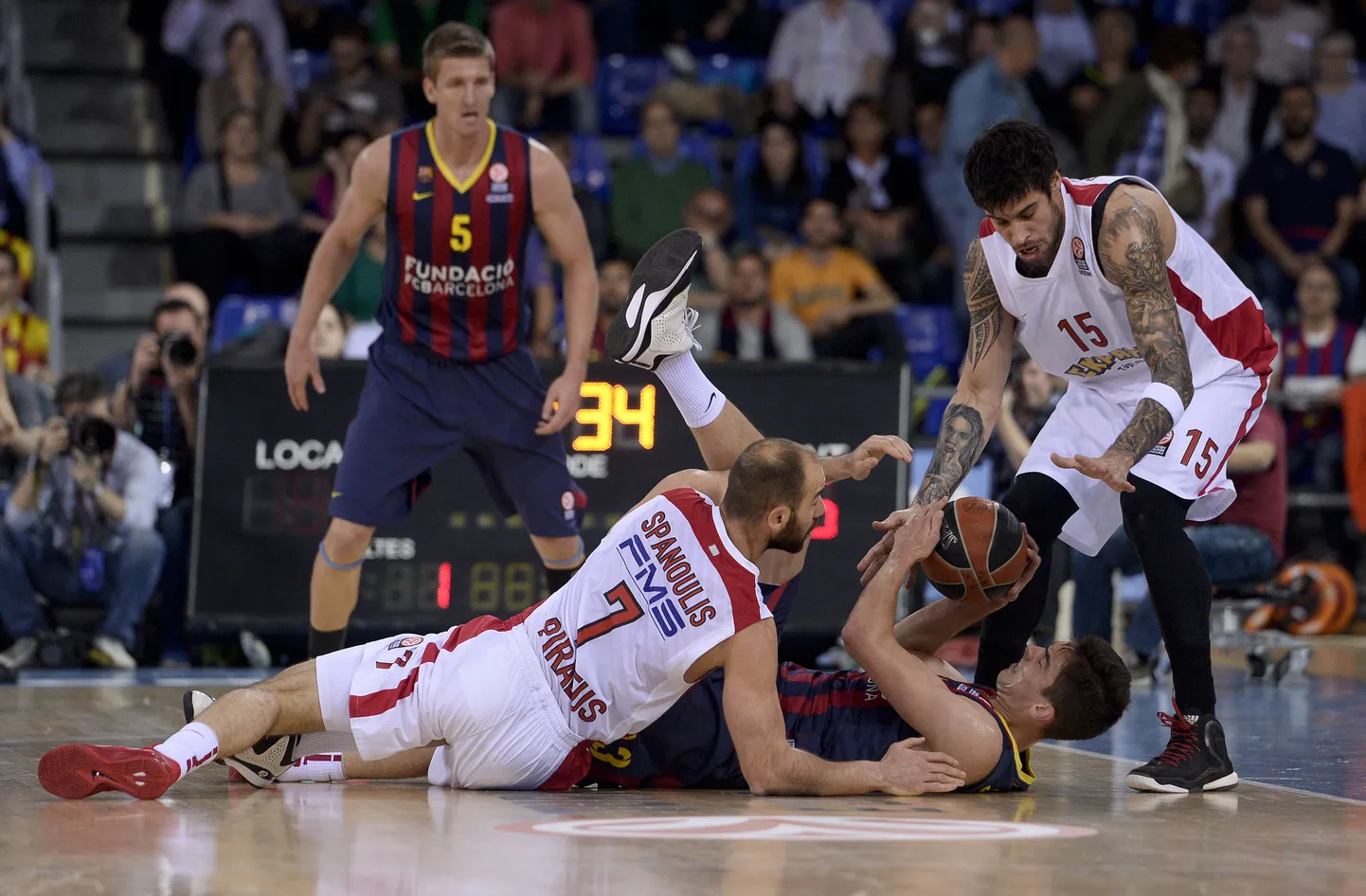 Piraeusi Olympiacose ja Barcelona mäng.