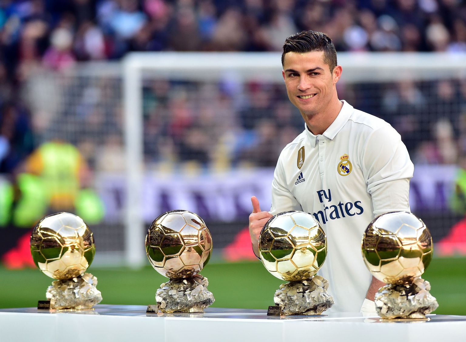 Madridi Reali superstaar Cristiano Ronaldo karjääri jooksul võidetud nelja Ballon d'Or auhinnaga.