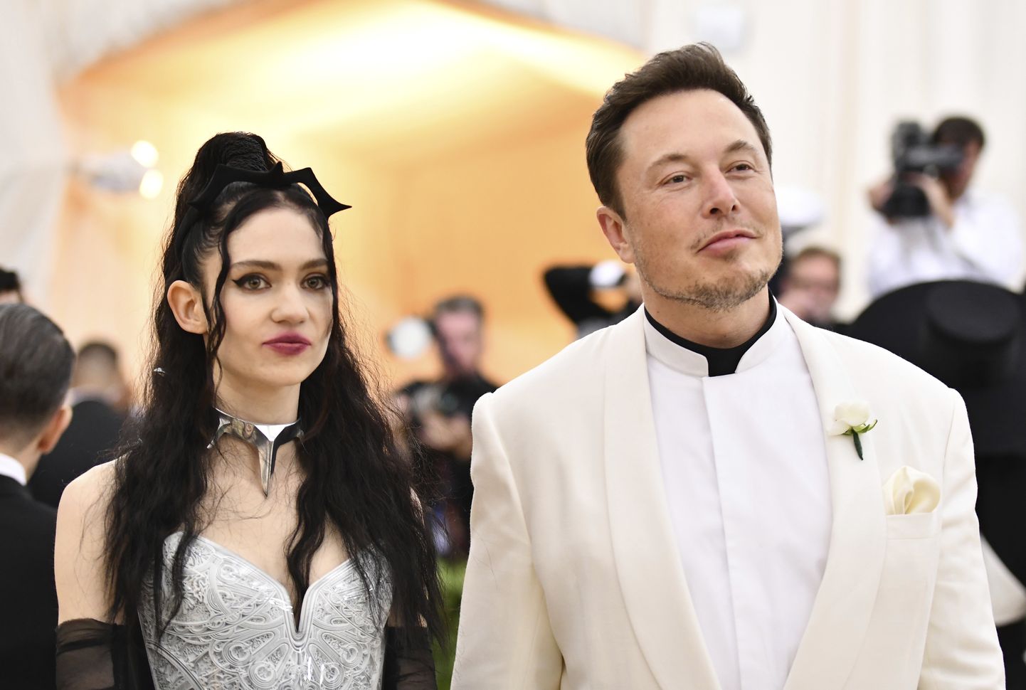 Grimes ning Elon Musk 7. mail aastal 2018, täpselt kaks aastat enne oma poja sündi Met Galal.