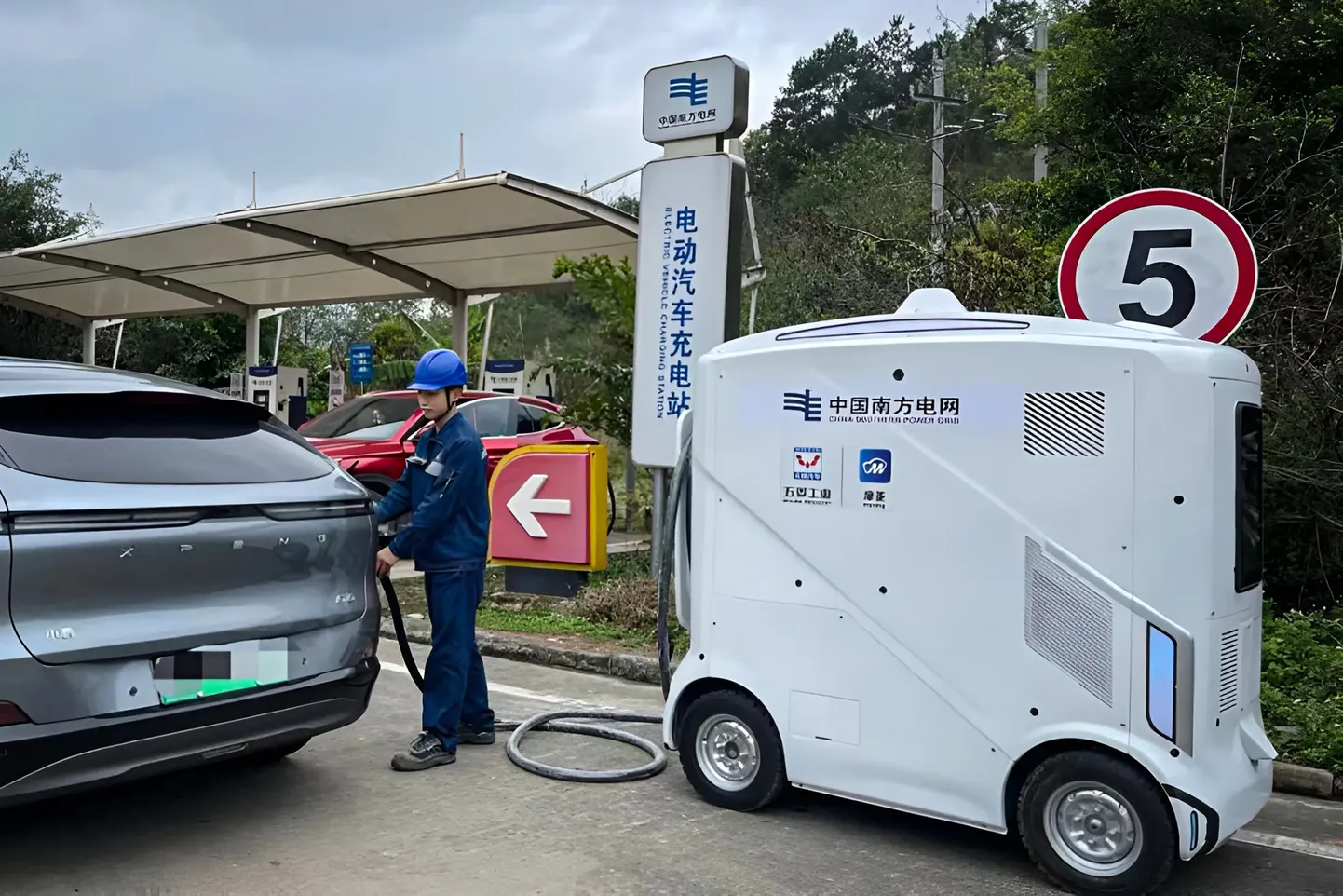 Wuling kutsub seda uut sõidukit „Mobile Energy Storage Charging Vehicle“ ehk MESCV.