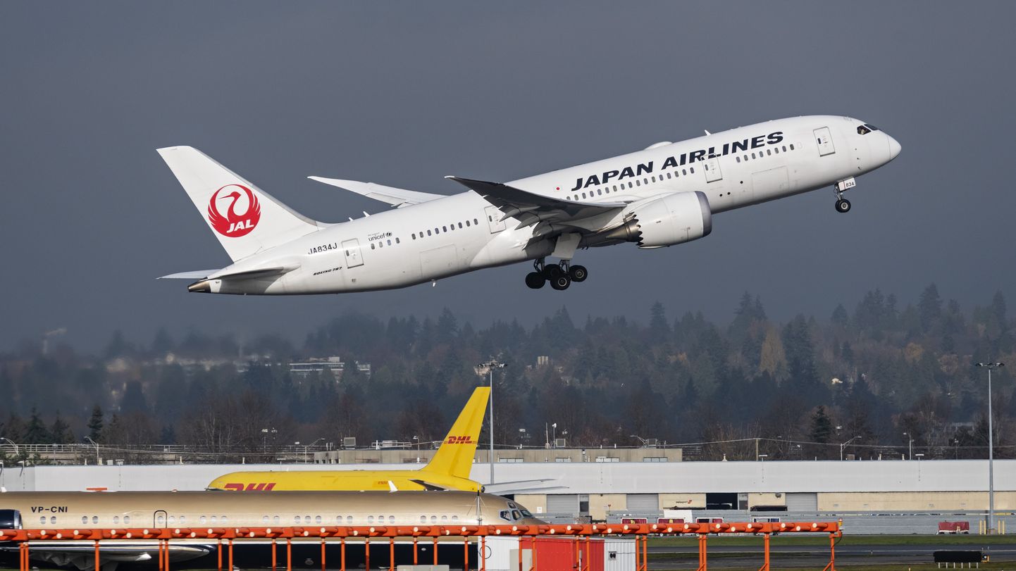 Самолет Japan Airlines.