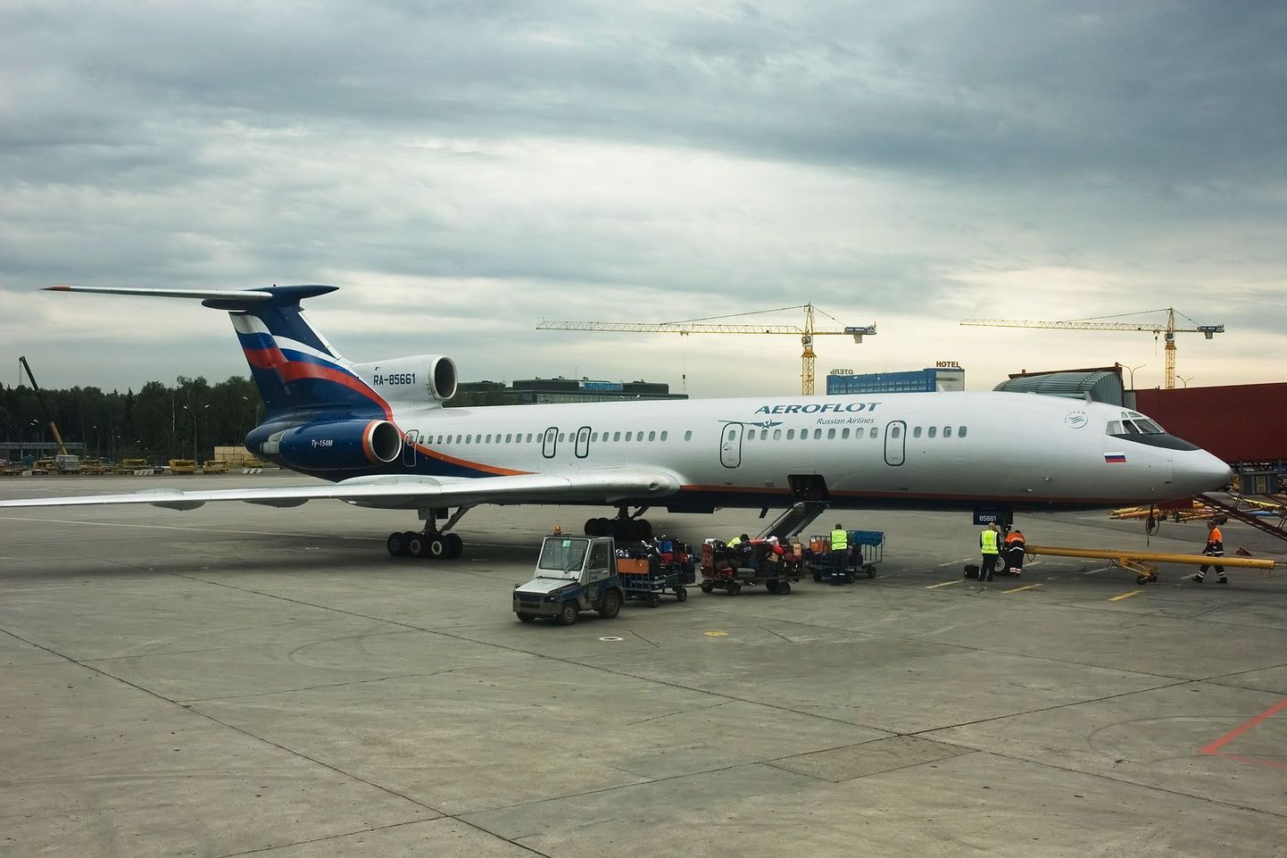 Aerofloti logoga TU-154 Moskvas Šeremetjevo lennuväljal.