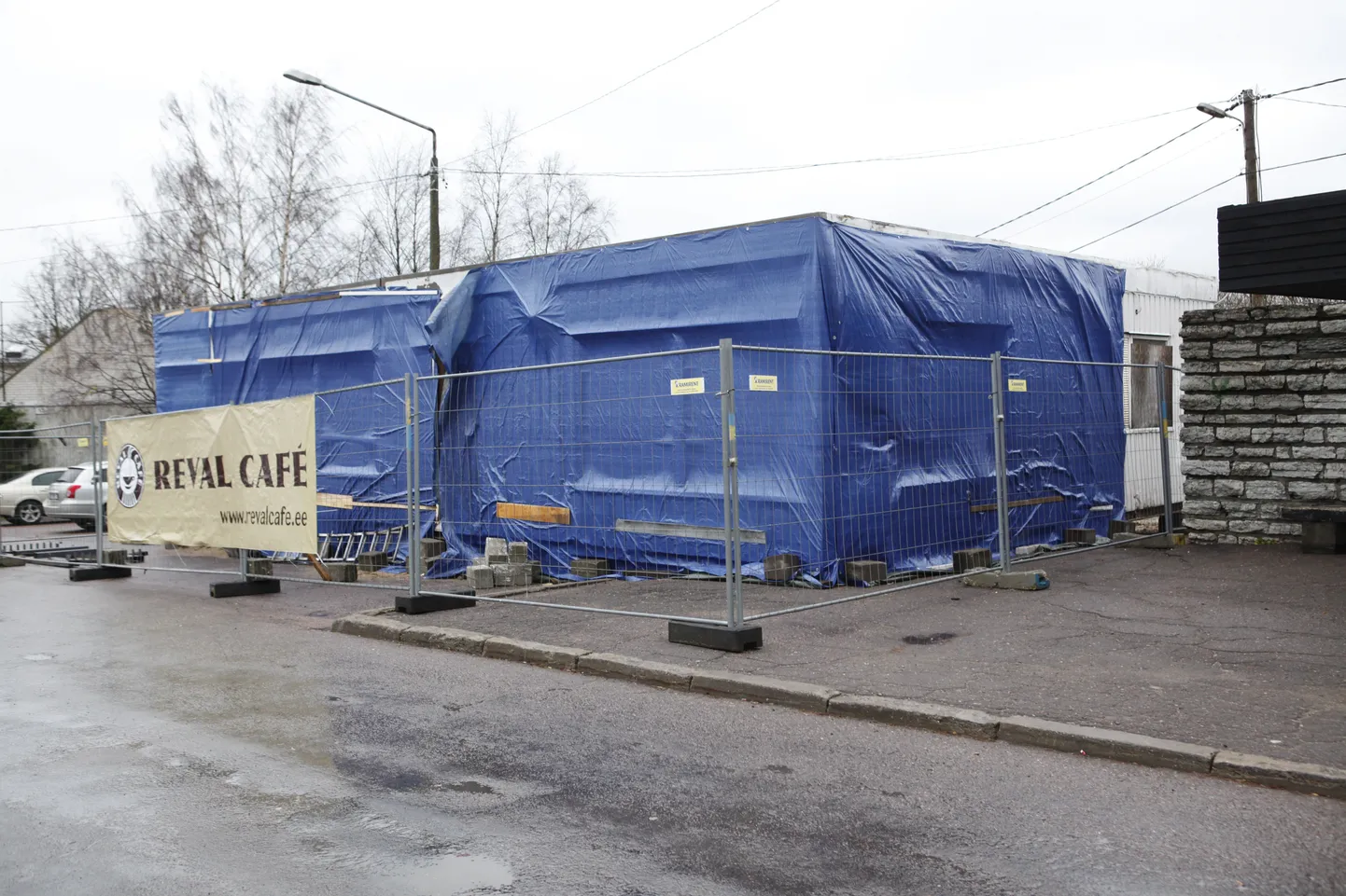 Miiduranna bussipeatuse kõrval alustab uuel aastal tegevust kohvik.