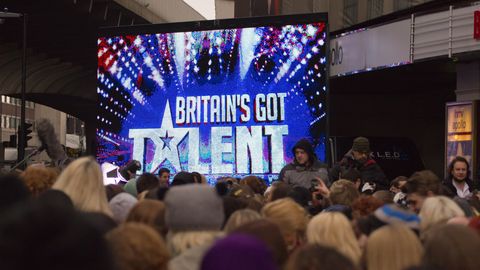 ВИДЕО ⟩ Латвийский музыкант принял участие в крупнейшем британском шоу талантов