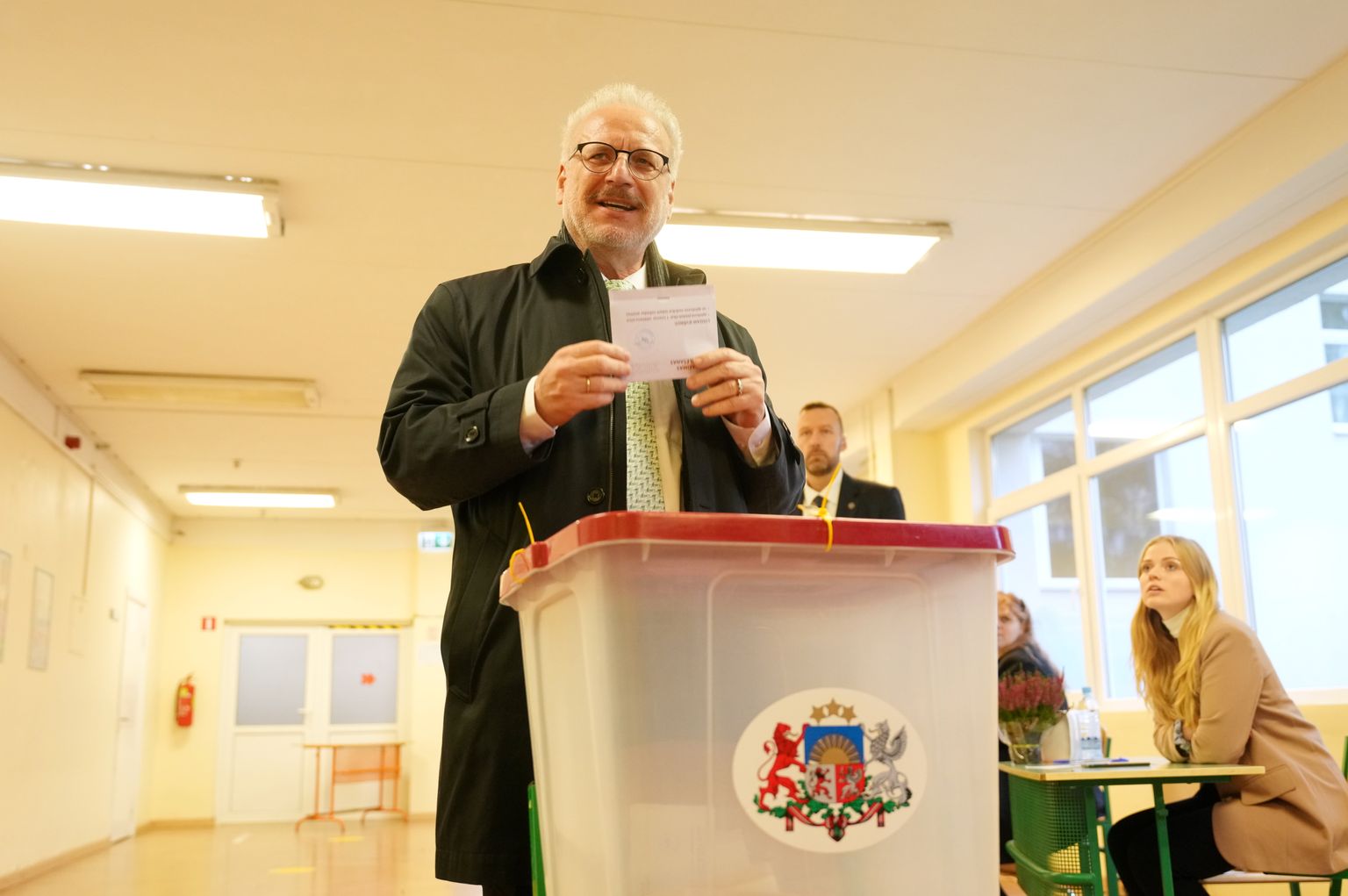 Президент Латвии Эгил Левитс на выборах в 14-й Сейм