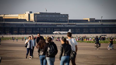 Berliin tahab ehitada ajaloolisele lennuväljale prostituutide töökabiinid