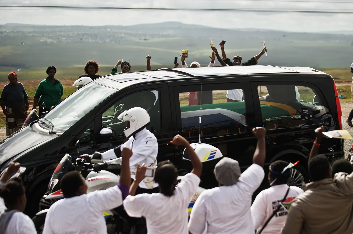 Mandela kirst teel Qunu külla.