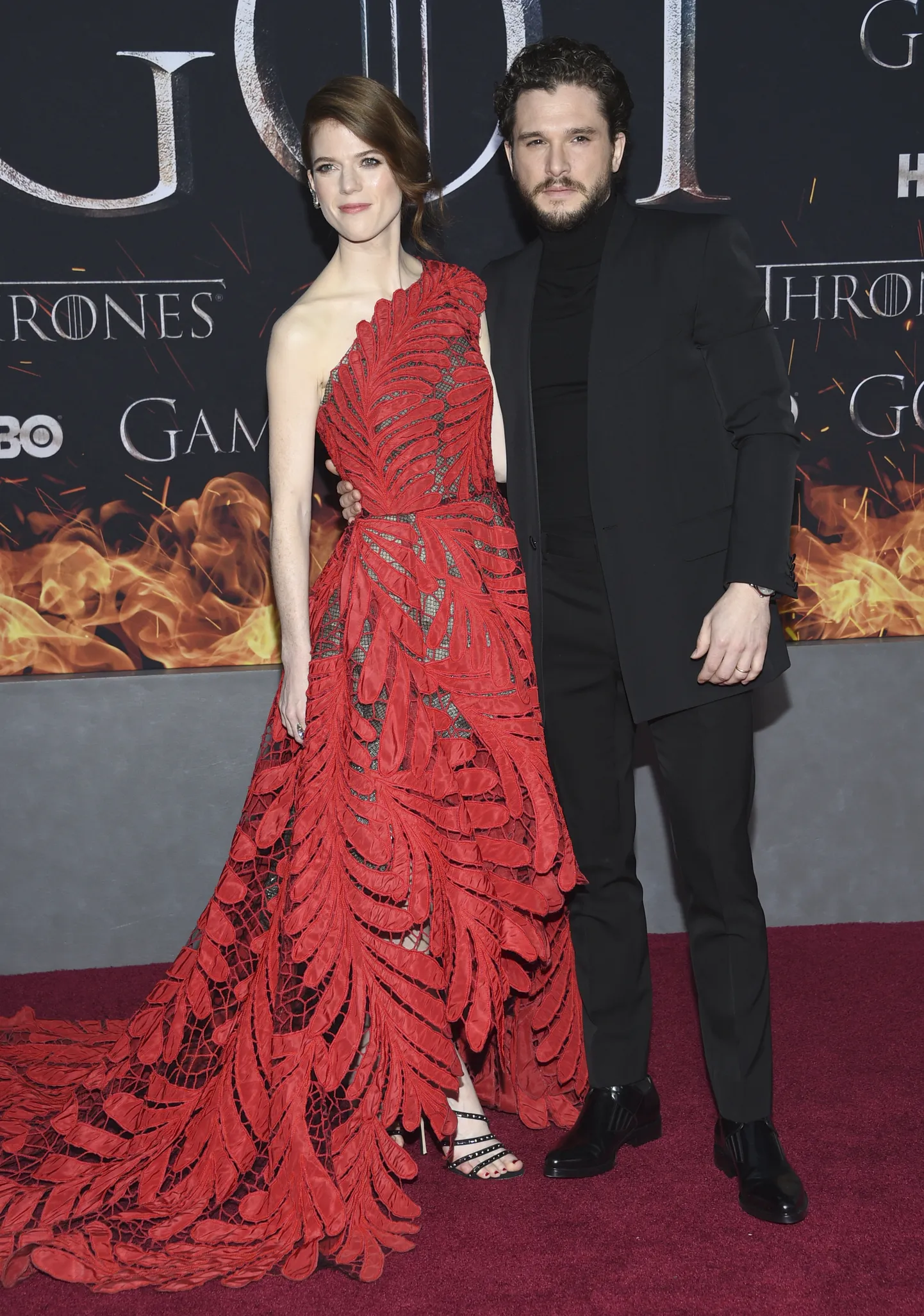 Rose Leslie ja Kit Harington aprillis 2019 «Troonide mängu» viimase hooaja eelsel sündmusel New Yorgis