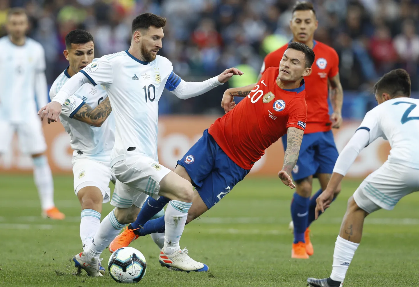 Argentina koondise suurim täht Lionel Messi (pildil nr 10 särgis).