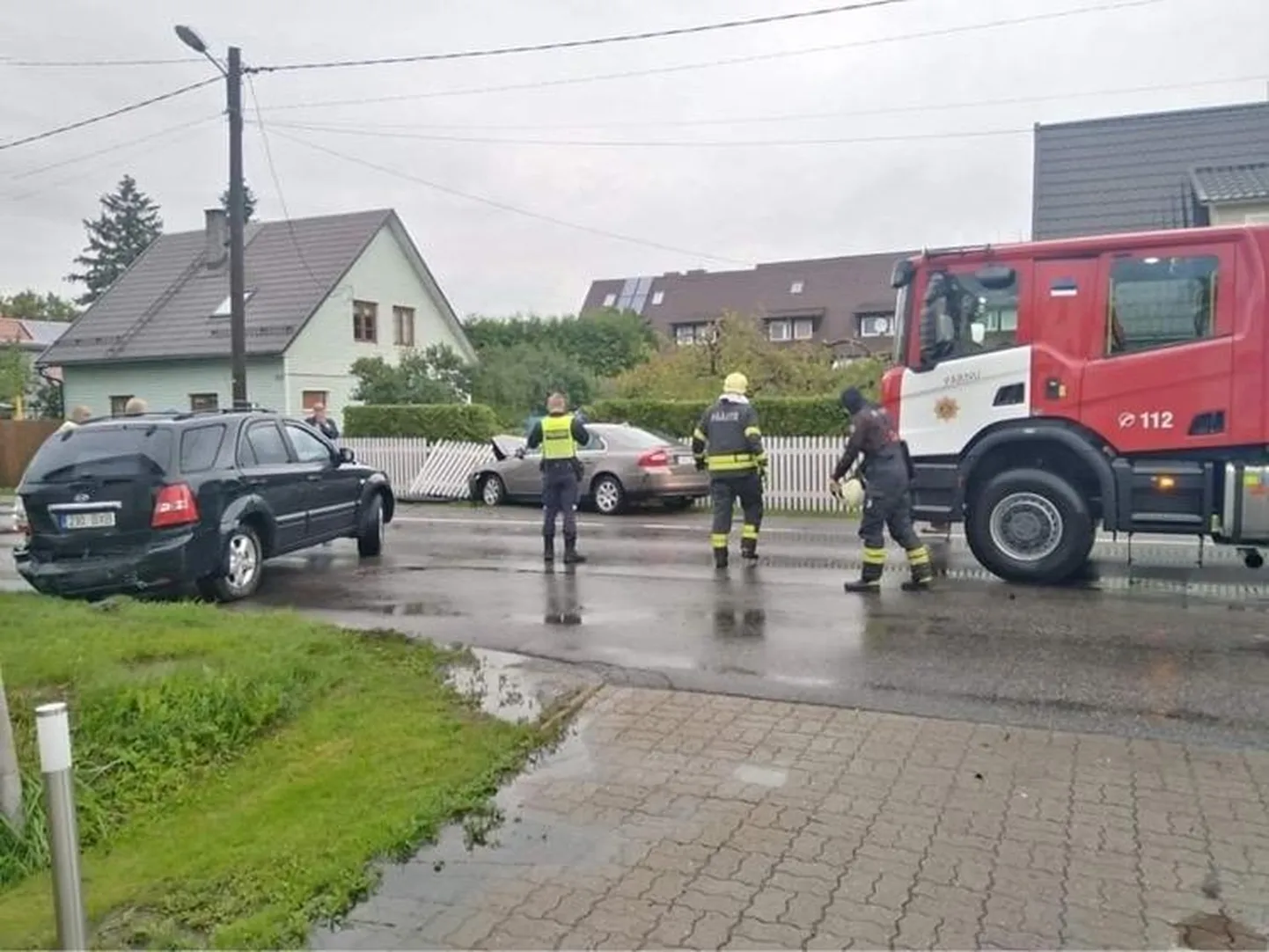 Lääne prefektuurist kinnitati, et KIA-le otsa sõitnud Volvo roolis olnud mees oli alkoholi tarvitanud.