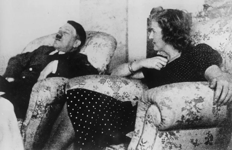 Adolf Hitler ja Eva Braun 1937 Baieri Alpides Berghofi residentsis