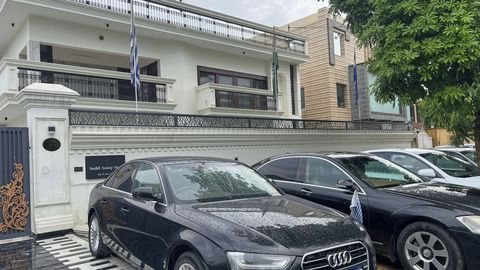 Indija: Razkrita lažna veleposlaništva mikronacij, eden povezan z latvijskim umetnikom