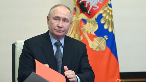 Putin kardab roosat hiirt: Vene võimud käskisid poodidest kõrvaldada menuka zombiromaani