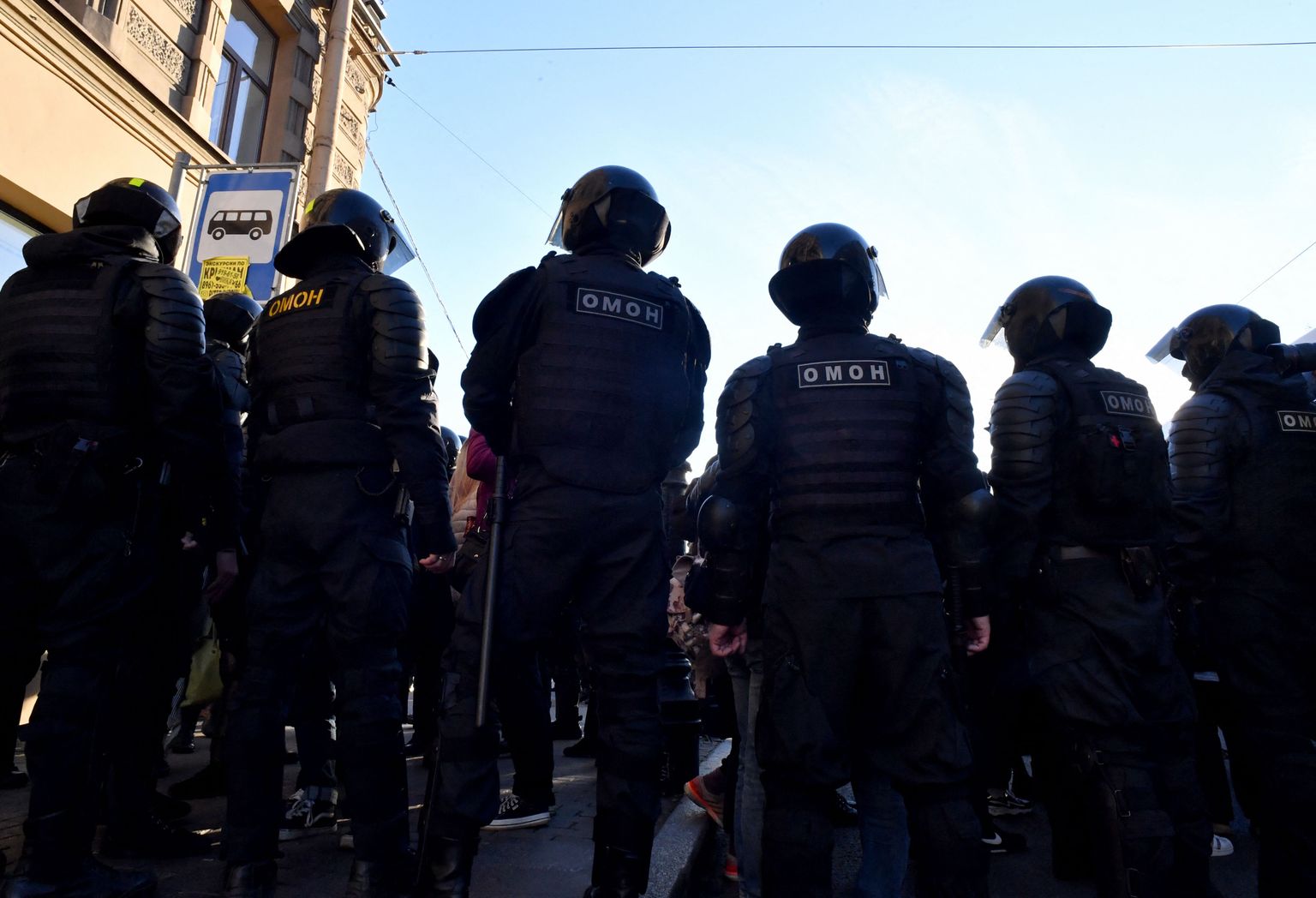 Politsei blokeerimas tänavat Peterburis 24. septembril.