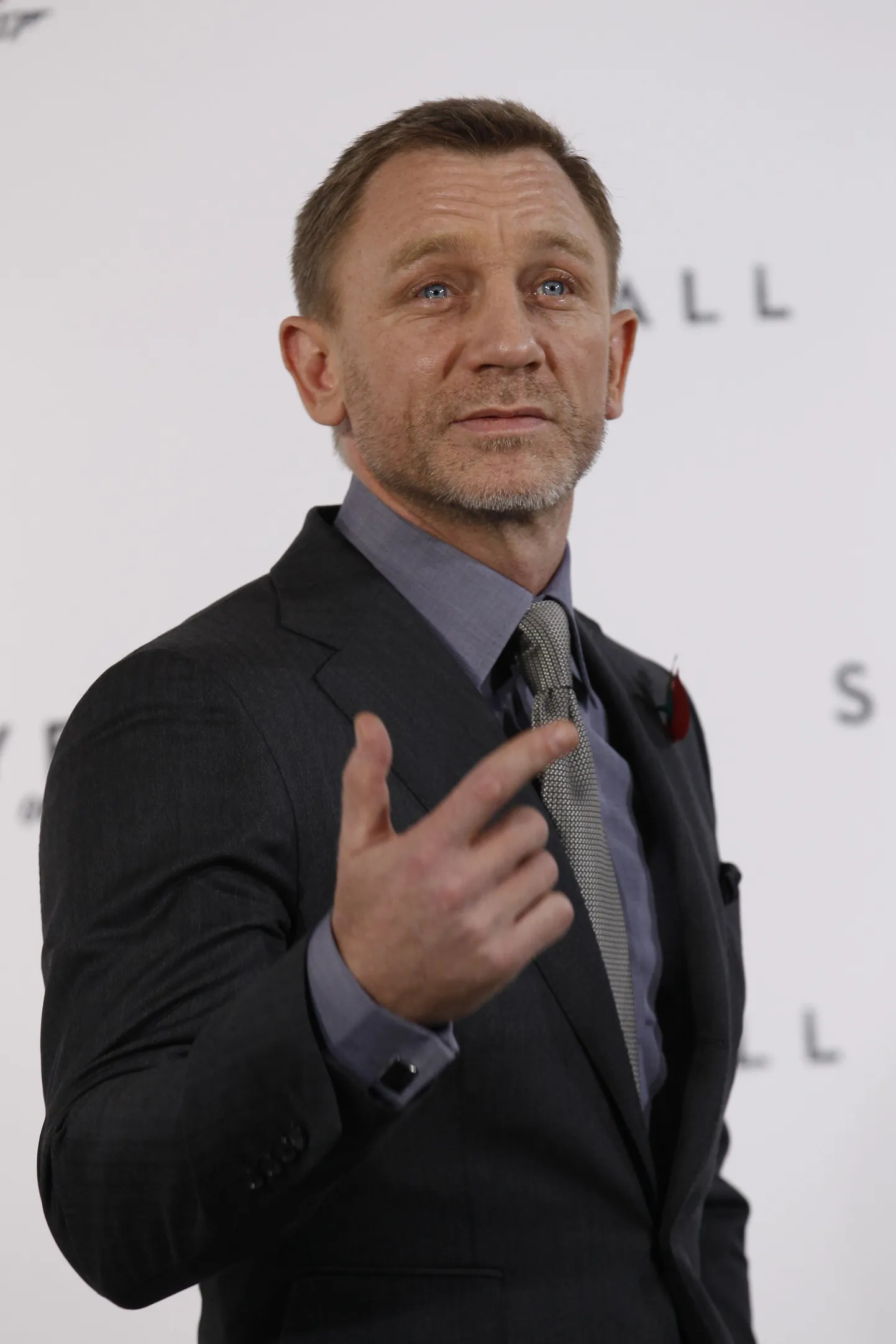 Daniel Craig