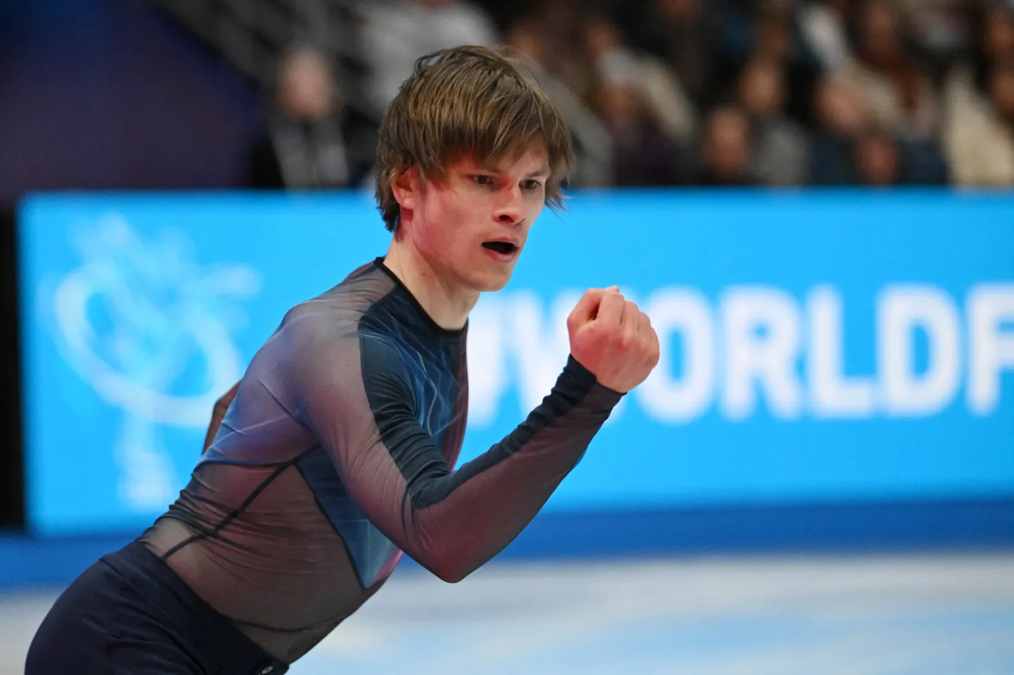 Latvijas daiļslidotājs Deniss Vasiļjevs