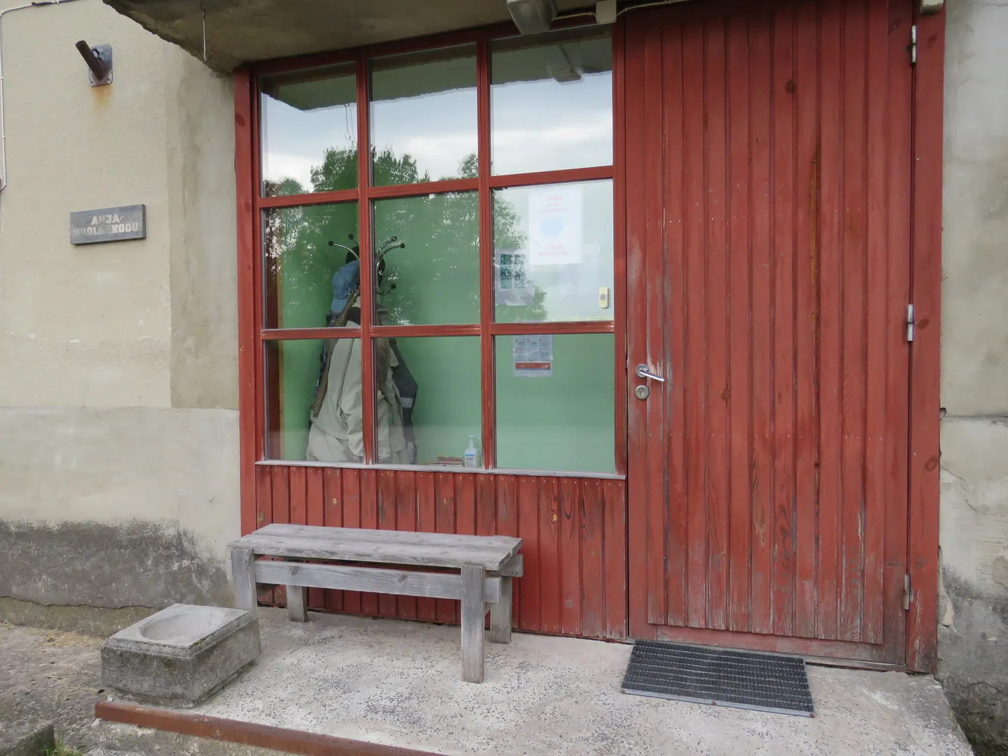 Põlva vallavolikogu otsuse järgi on Ahja hooldekodu uuest aastast kinni pandud.