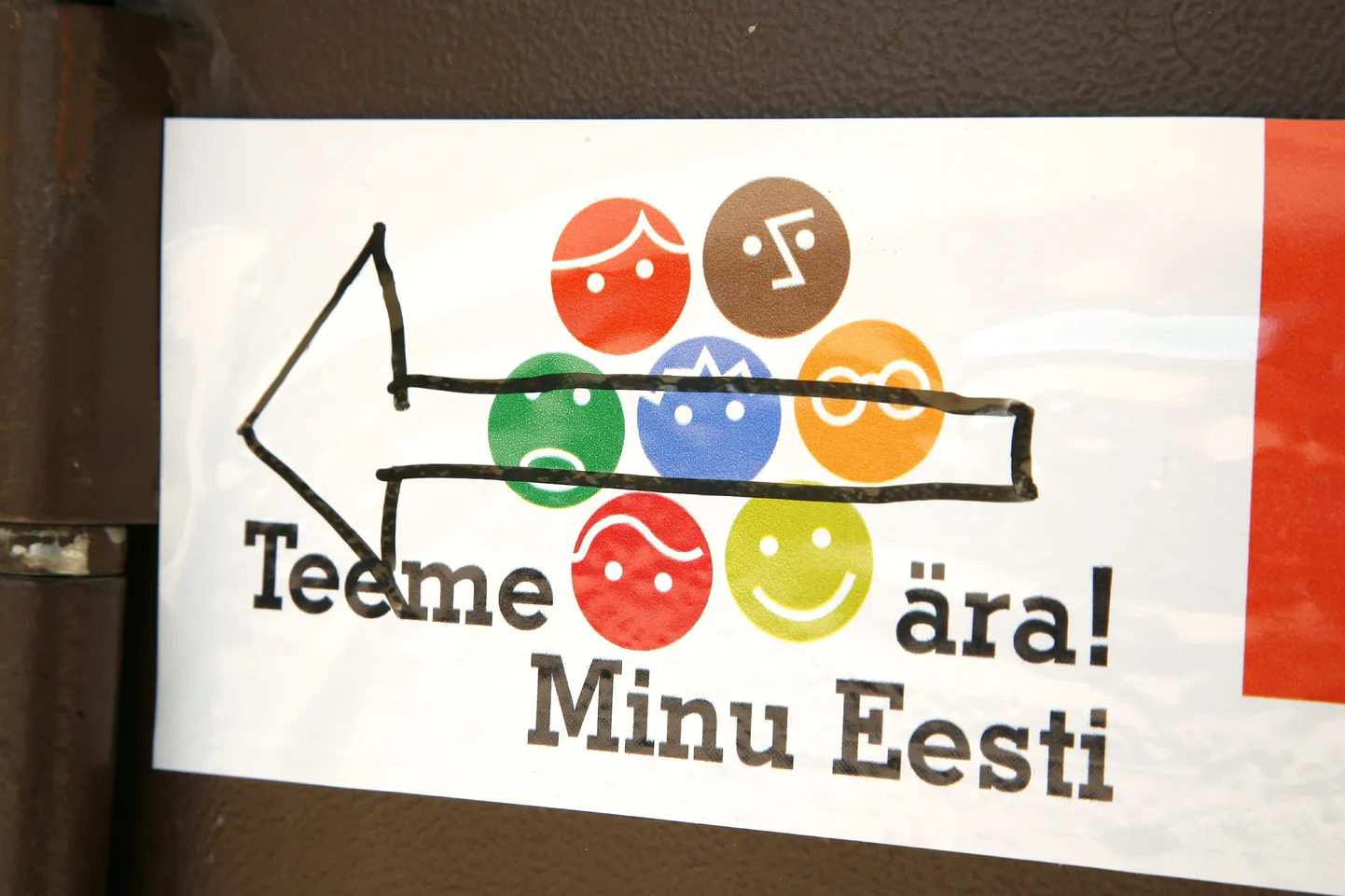 Mõttekoja silt «Minu Eesti» talgute ajal.