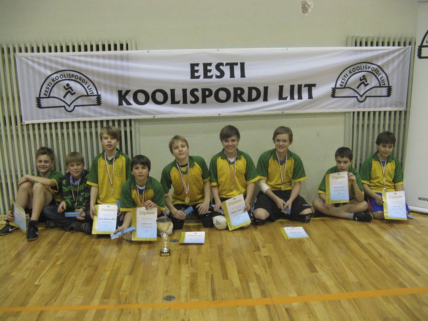 Eesti koolispordi liidu tänavuse hooaja rahvastepalli finaalturniiri võitis maagümnaasiumi meeskond.