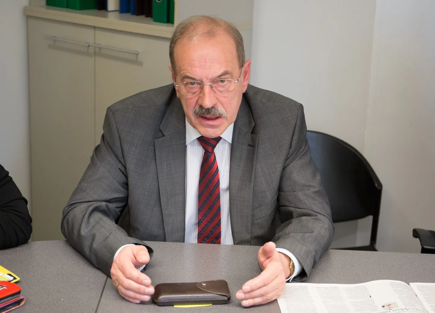 Märt Rask oli aastatel 2004–2013 riigikohtu esimees. Aastatel 1995–1996 oli ta Eesti siseminister ning aastatel 1992 ja 1999–2003 justiitsminister (Reformierakond). Ta lõpetas Tartu Ülikooli õigusteaduskonna 1978. aastal ning töötas seejärel advokaadina kuni Eesti NSV justiitsministri asetäitjaks nimetamiseni 1990. aastal.