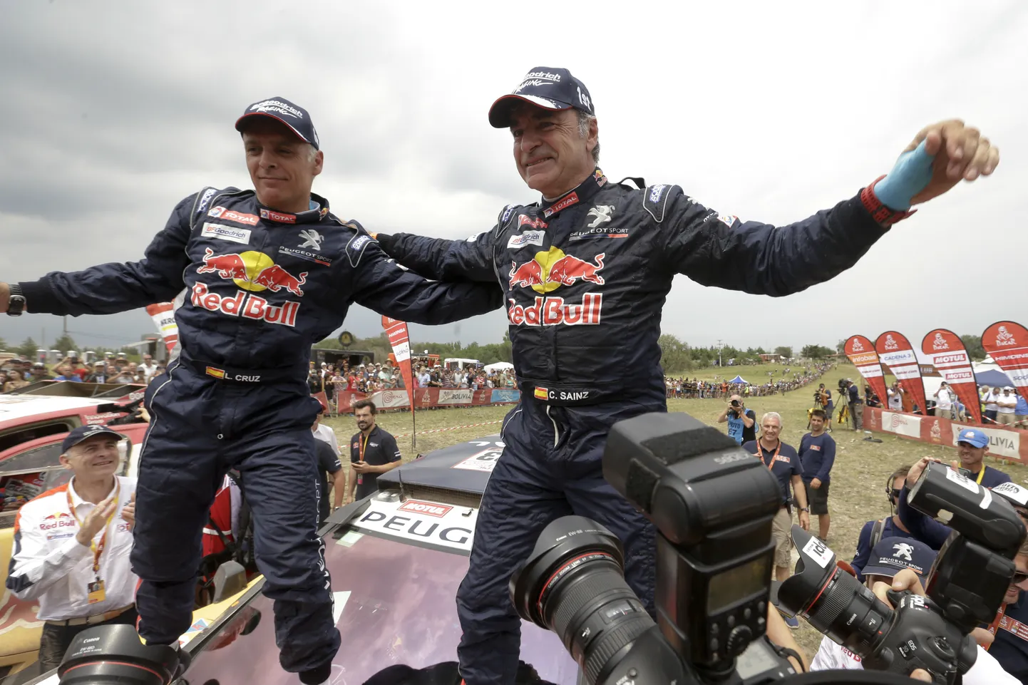 Lucas Cruz ja Carlos Sainz