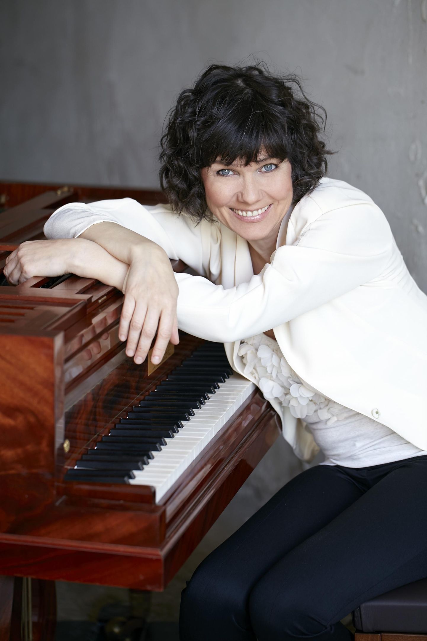 Festivali lõpetab peaesinejaks tituleeritud vene juurtega Kanada-Tšehhi pianist Viviana Sofronitski.