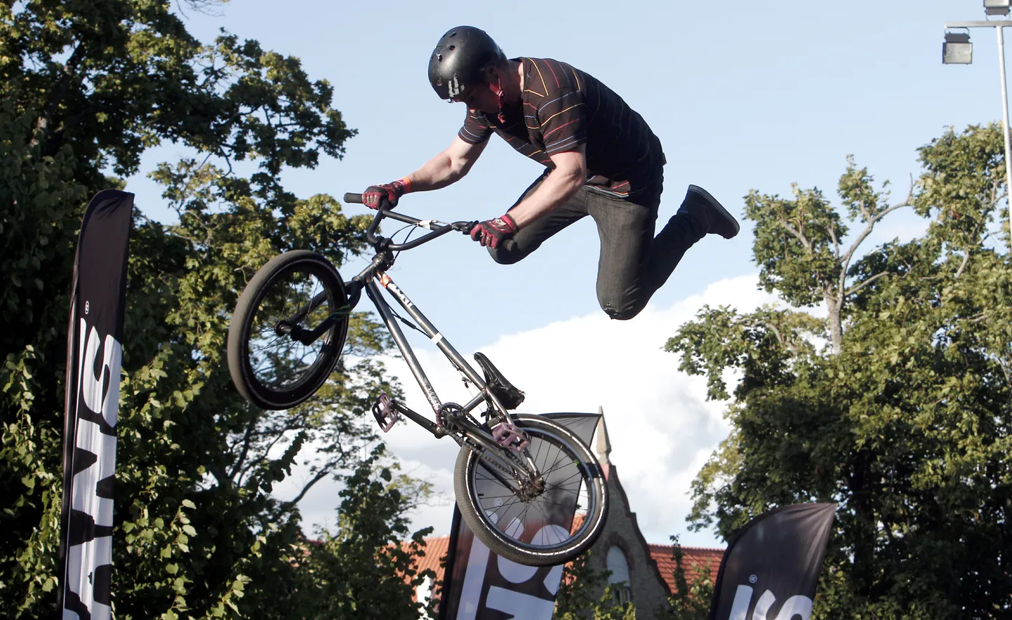 Pärnus Munamäel asub skate-park.