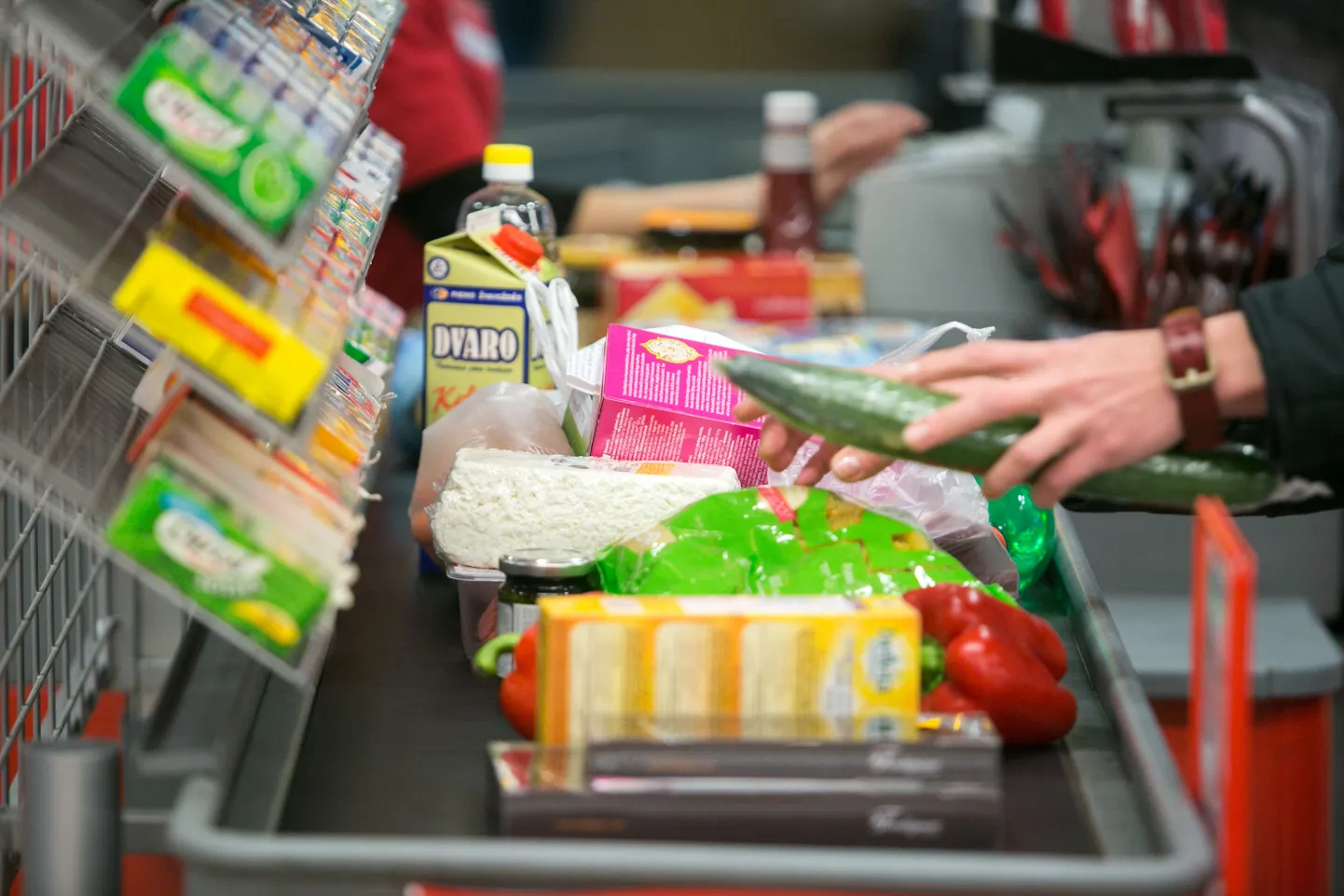 Jaanipäeva puhul teevad jaeketid erinevaid kampaaniaid.
