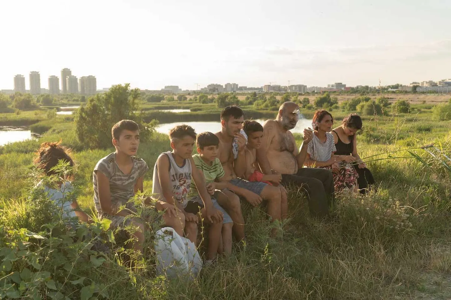 Rumāņu režisora Radu Čorničuka filmu "Mājas" (Acasa, My Home, 2019)