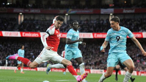 Londoni Arsenal jõudis pärast 22 aastast pausi Inglismaa meistritiitlist vaid ühe sammu kaugusele