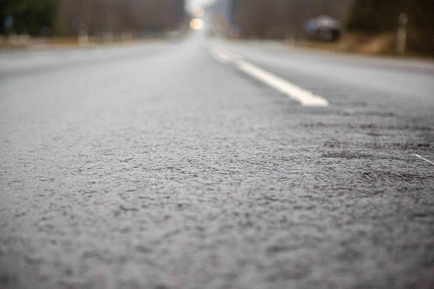 Sõidukijuhtidel tasub olla ettevaatlik, sest teedel esineb kiilasjääd.