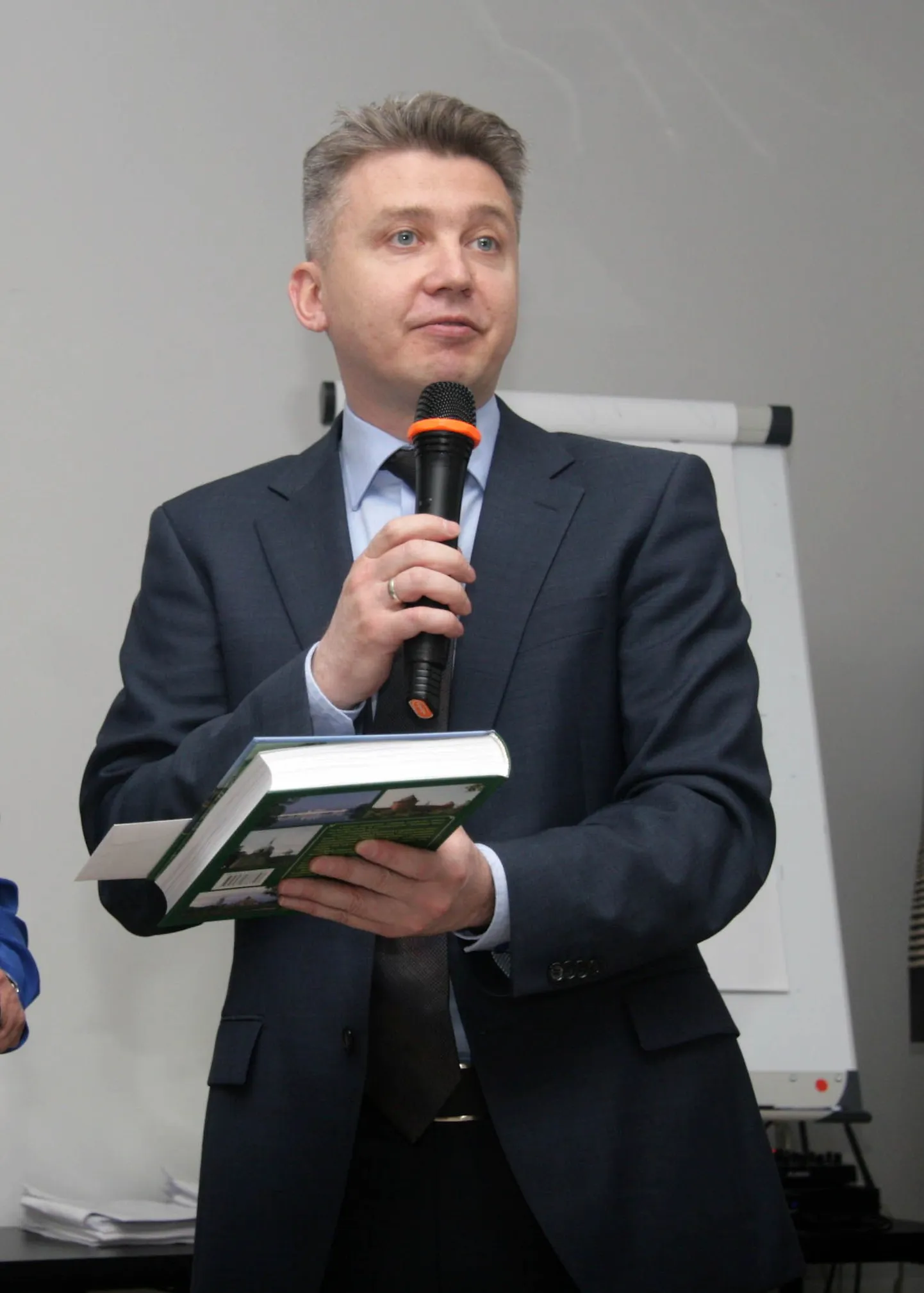 Venemaa Narva konsulaadi konsul Andrei Surgajev lahkus Eestist.