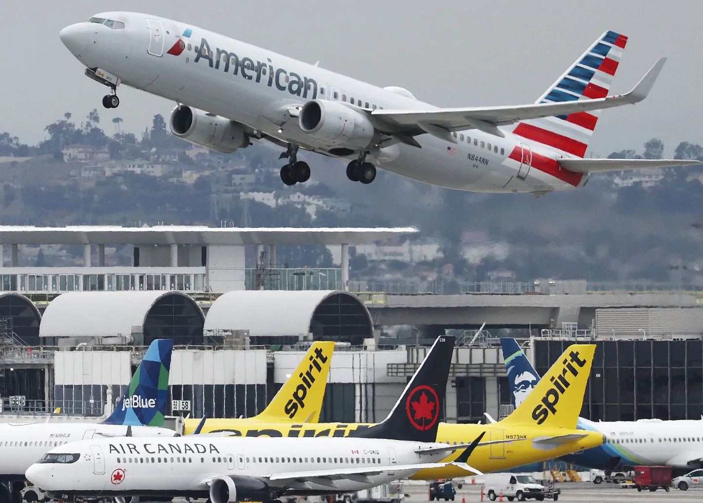 Самолет American Airlines.