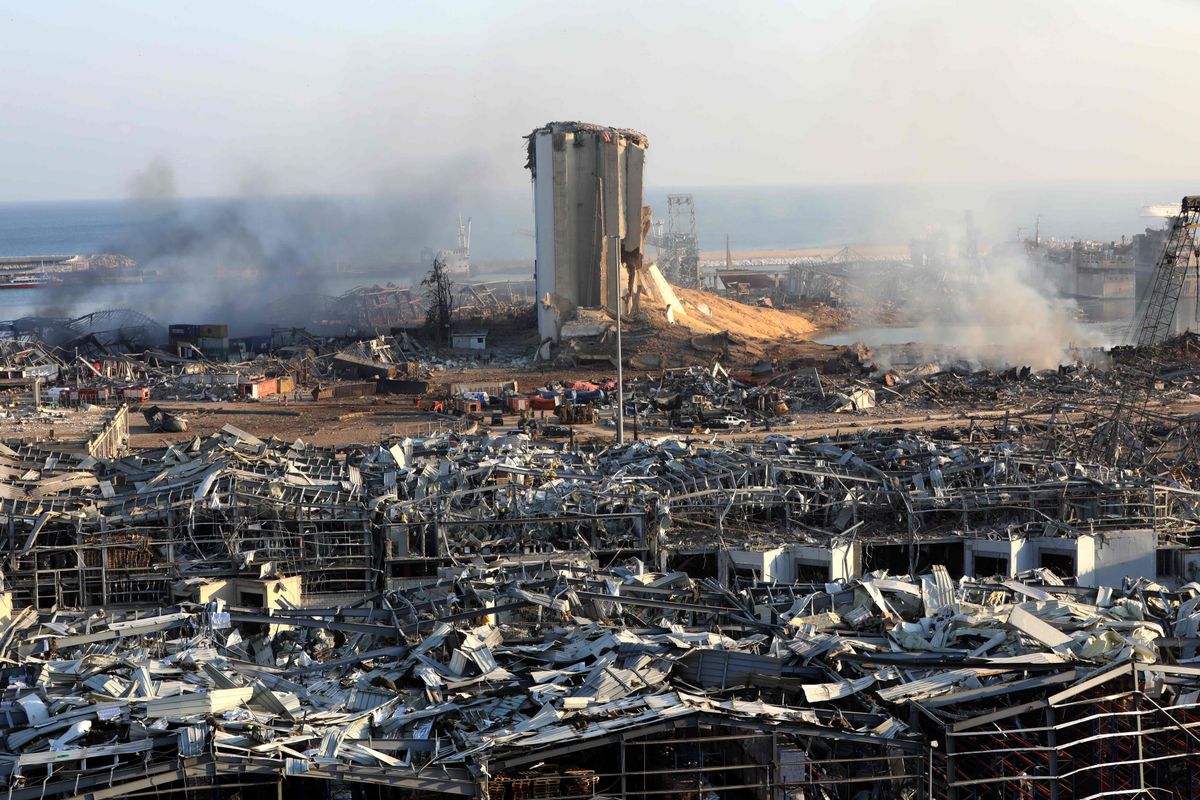 Libānas galvaspilsēta Beirūta, kur 4. augustā nogranda divi milzu sprādzieni, laupot 192 cilvēku dzīvību un ievainojot vairāk nekā 6000. Sprādzienus izraisīja ugunsgrēks ostas noliktavā, kā rezultātā eksplodēja noliktavā esošās aptuveni 2700 tonnas amonija nitrāta.