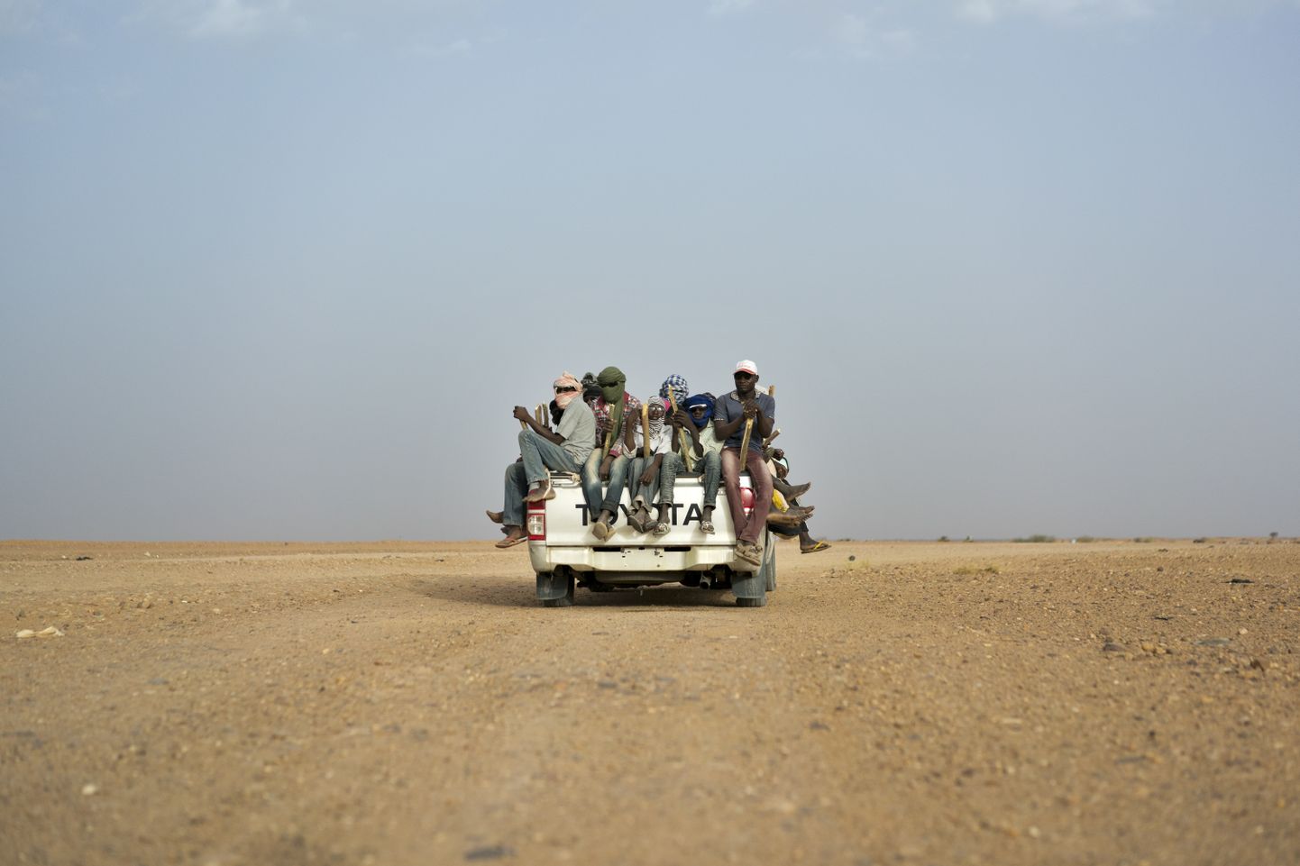 Nigerist Liibüa poole teel olevad Euroopasse pürgivad sisserändajad.