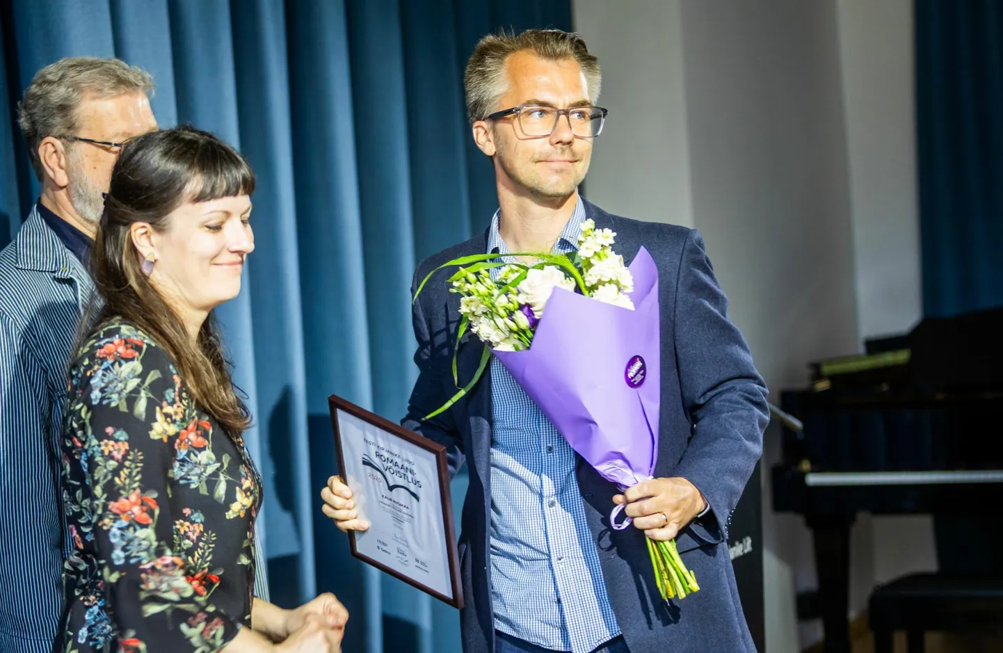 Romaanivõistluse peapreemia pälvis Kaur Riismaa.