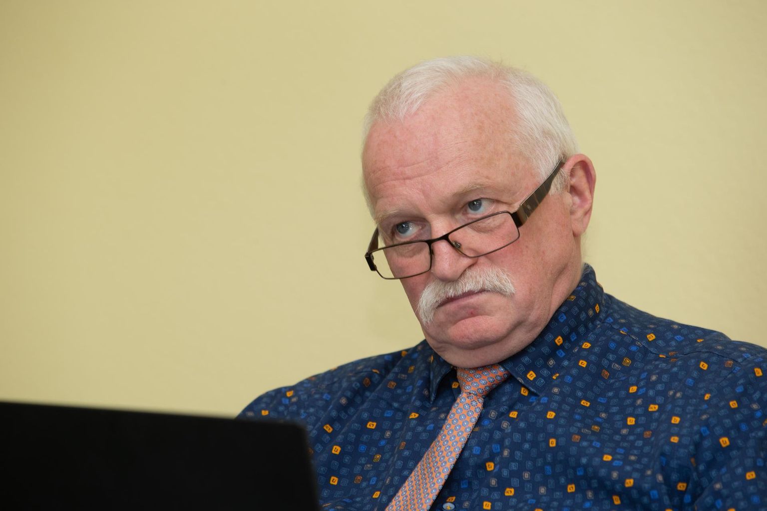 Jüri Hansen, Põhja-Sakala vallavolinik ja endine Lahmuse kooli direktor