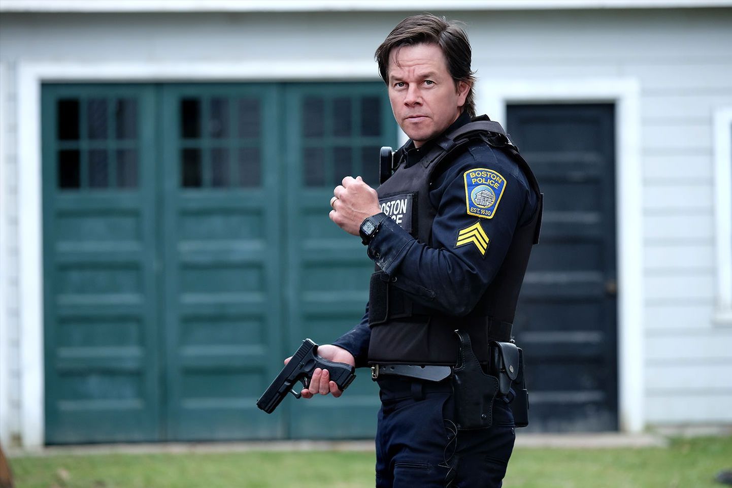 Politseiuurija Tommy Saundersi roll on Mark Wahlbergile juba kolmas järjestikune peaosa Peter Bergi filmis.