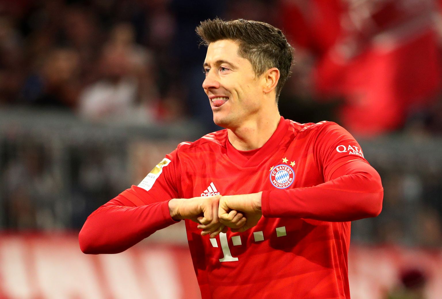 Müncheni Bayerni jalgpallimeeskonna ründaja Robert Lewandowski on Euroopa tippliigade parim väravakütt. Poola koondislase arvel on 19 tabamust.